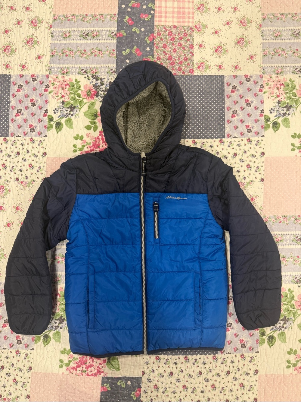 Eddie Bauer Boys' Blue and Black Hooded Puffer Jacket Kids Size 10-12